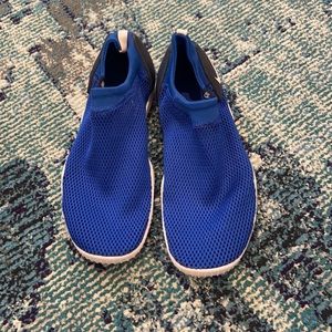 Never worn Nike water shoes size 5
